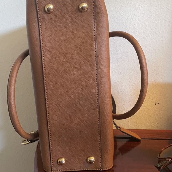 Michael Kors Shoulder Bag - Picture 4 of 7